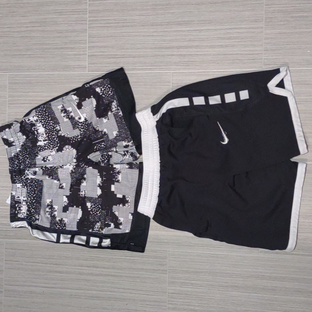 Nike boys medium 2pairs of shorts